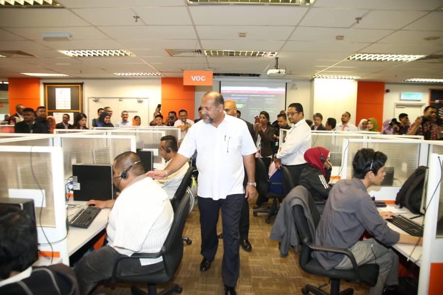 JPenerangan's tweet photo. Menteri Komunikasi dan Multimedia YB Tuan @GobindSinghDeo ketika hadir pada Majlis Agihan Bubur Lambuk dan Pek Berbuka Puasa di Menara TM hari ini.

#KKMM
#JabatanPenerangan https://t.co/xXUj6Iqp3Z