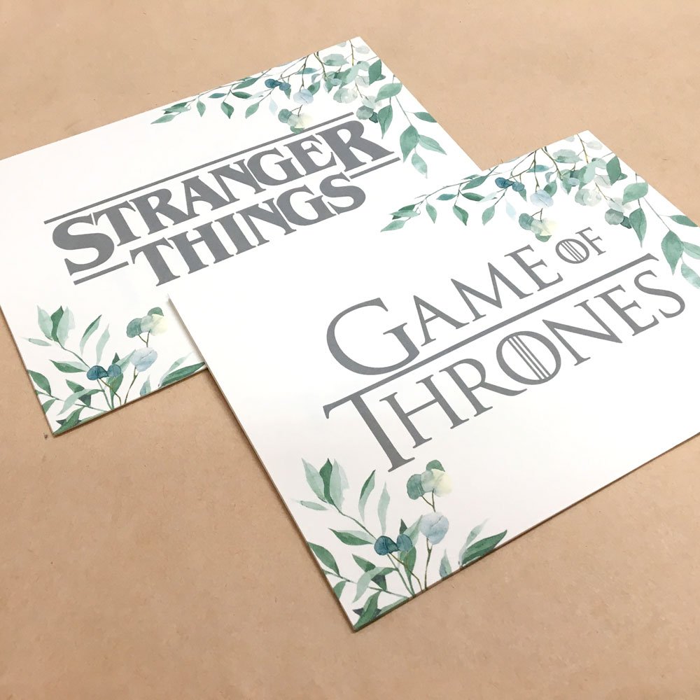 onbeapaper's tweet photo. Estacionário estilo floral, tema "Séries", para casamento da I+J. Stationary for I+J's wedding. #beapaper #weddingstationary #estacionáriocasamento #temaséries #placaboasvindas #welcomeboard #marcadoresdemesa #tablemarkers #seatingplan #placarddemesas https://t.co/RD73sqM1Y3