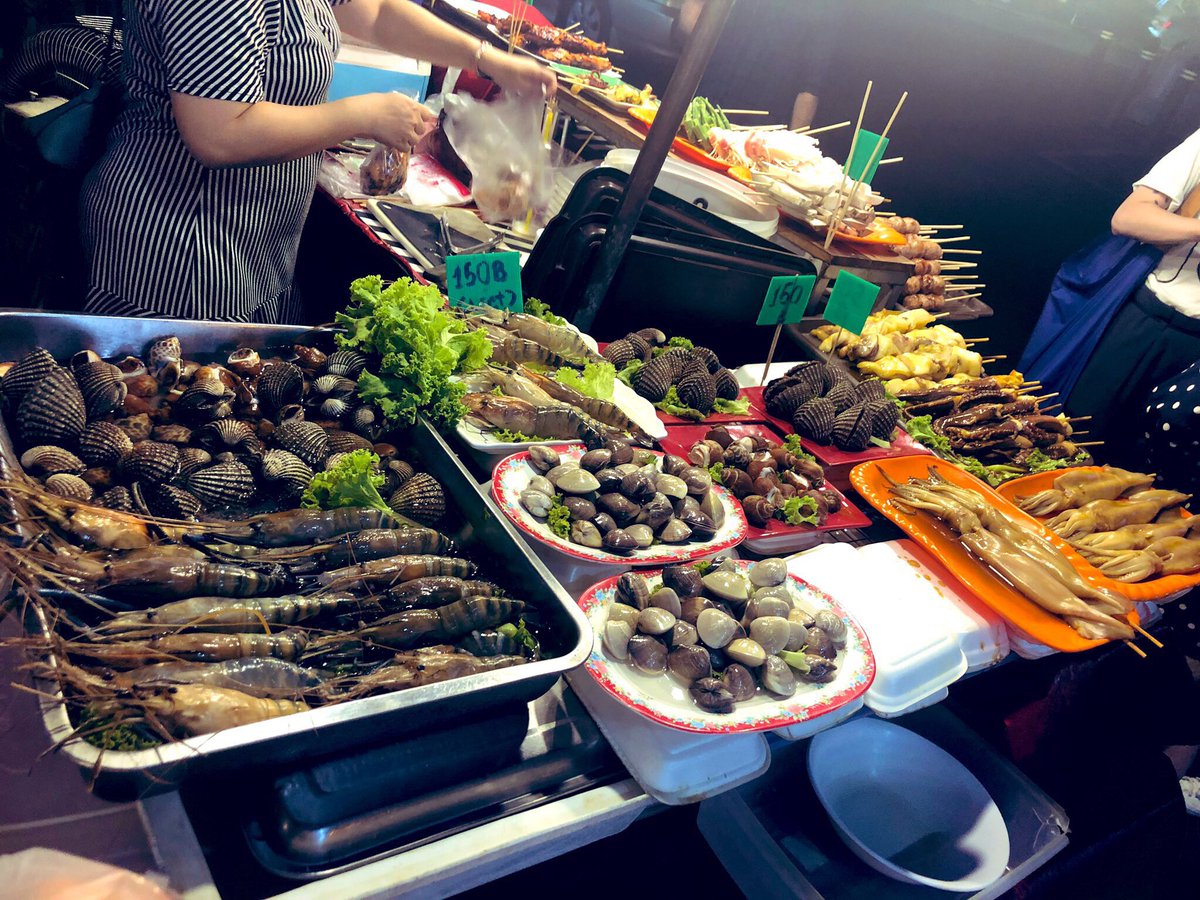 adriannamendez_'s tweet image. Ok someone bring me my dog, I’m never leaving #Bangkok.

#EatAlltheThings #NomNomNom