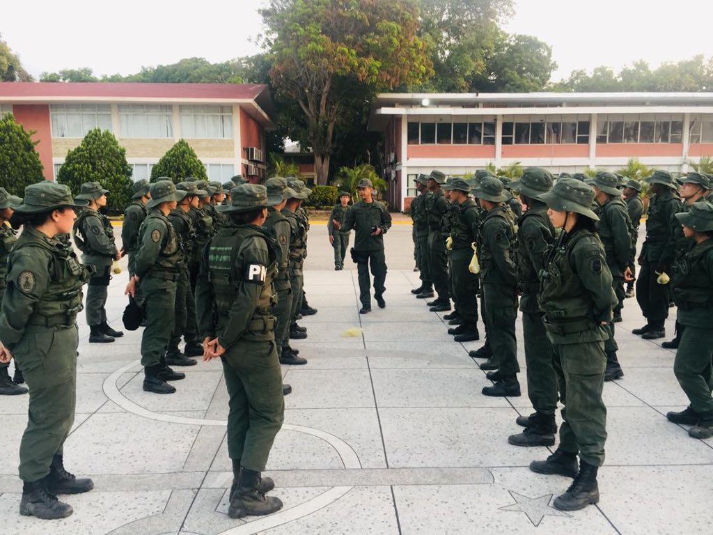AB_DNALO's tweet photo. @AB_DINALO efectúa curso MTRR a su personal de la Dirección de Abastecimiento y Servicio, en cumplimiento a las instrucciones impartidas por nuestro Comandante en Jefe de la FANB @NicolasMaduro y @MPPD_FANB https://t.co/BnhZfYWBd8