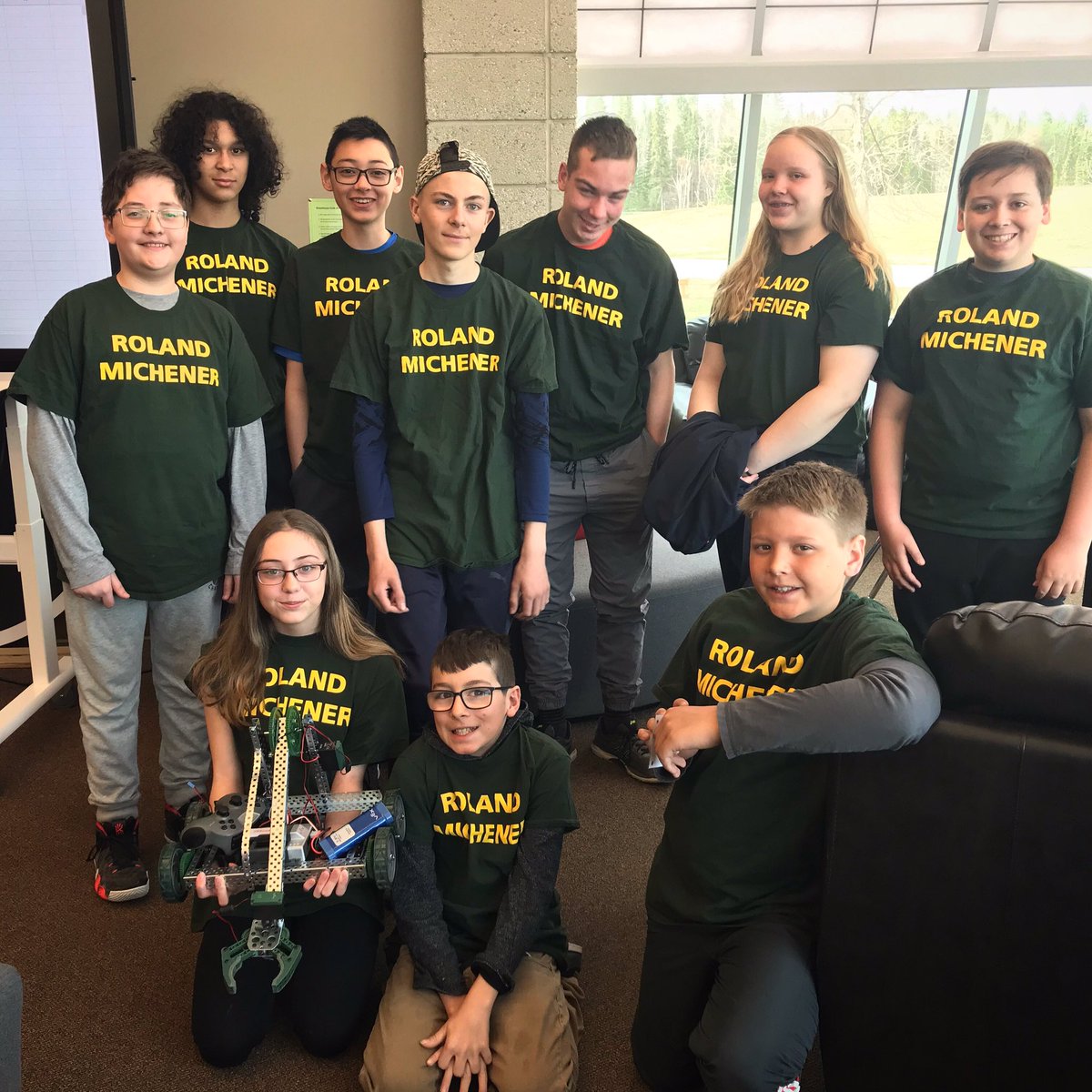 Good luck RMSS Robotics Team!! Thanks KLDCS for hosting! <a href="/mrkurz42/">Daniel Kurz</a> <a href="/samanthachin7/">Samantha Chin</a> <a href="/andreapblomberg/">Andrea Blomberg</a> <a href="/RmssCouncil/">Roland Michener</a> @DSBONE1 #vexrobotics #thegreenhouse #lovethisspace