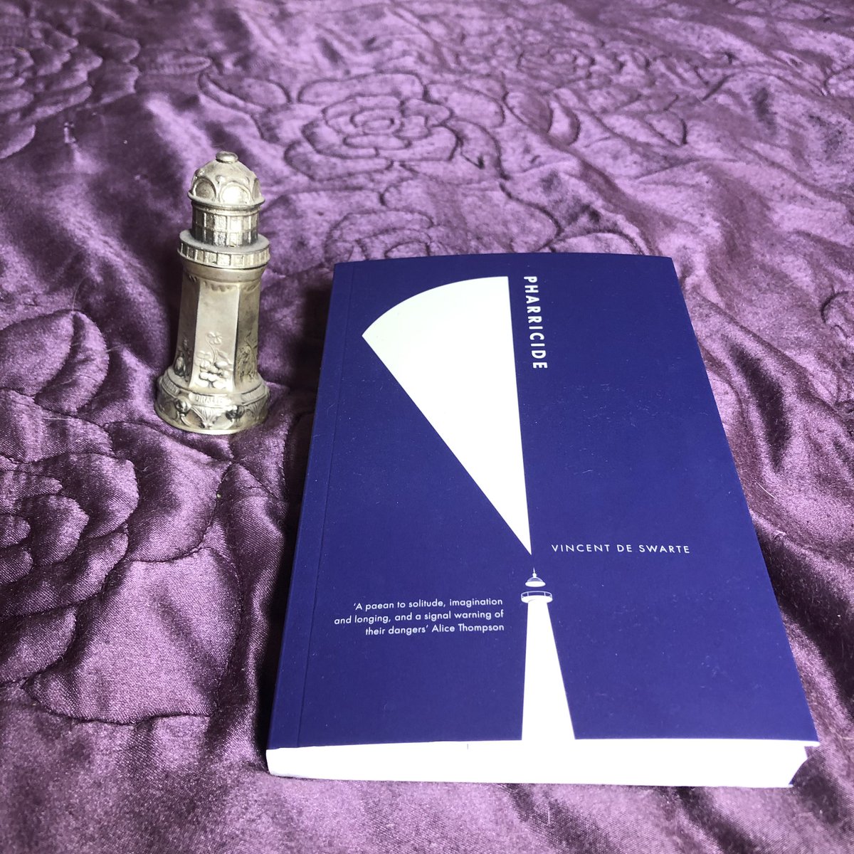 Kerry2001's tweet photo. I hear @nicholasroyle is running a competition. Here’s #pharricide next to my own personal lighthouse. #gottobeinittowinit https://t.co/iD4PgVPPdV