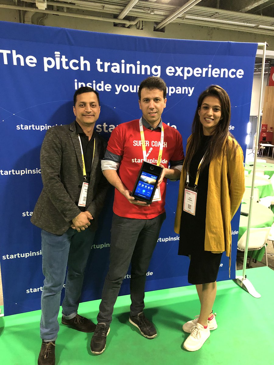 Startup_inside_'s tweet photo. Our super coach @Hamid59000, teaching @SmartBeings how to Pitch like pros!đȘđŒ #Startupinside #PitchTrainingExperience #VivaTech https://t.co/uEaxVul3pP