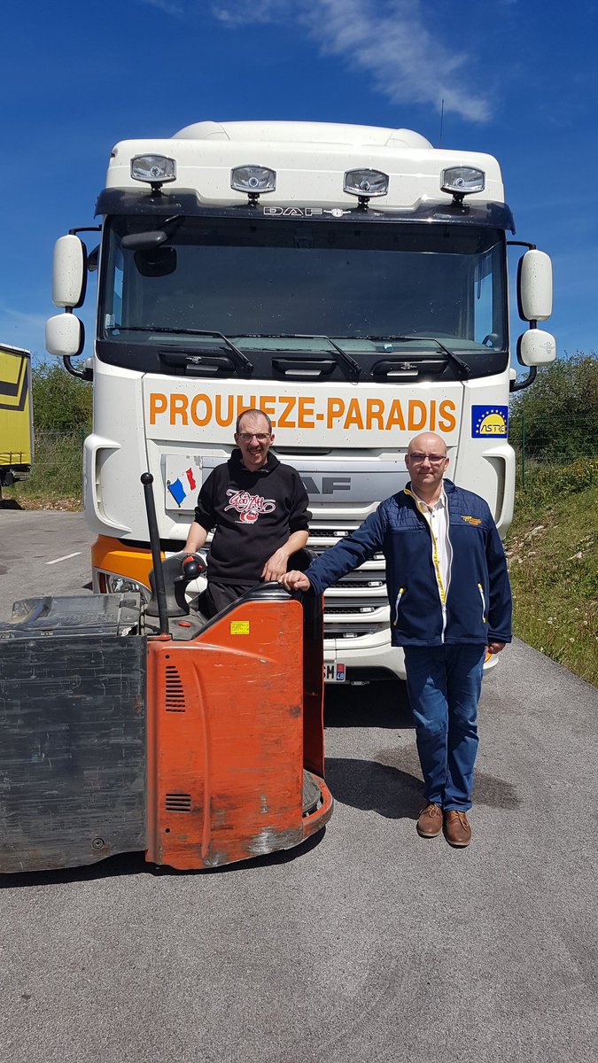 ProuhezeParadis's tweet photo. Les transports @ProuhezeParadis @AstreTL accueille Sebastien dans le cadre de la journée du #DuoDay2019 https://t.co/tZOl8pnJvp