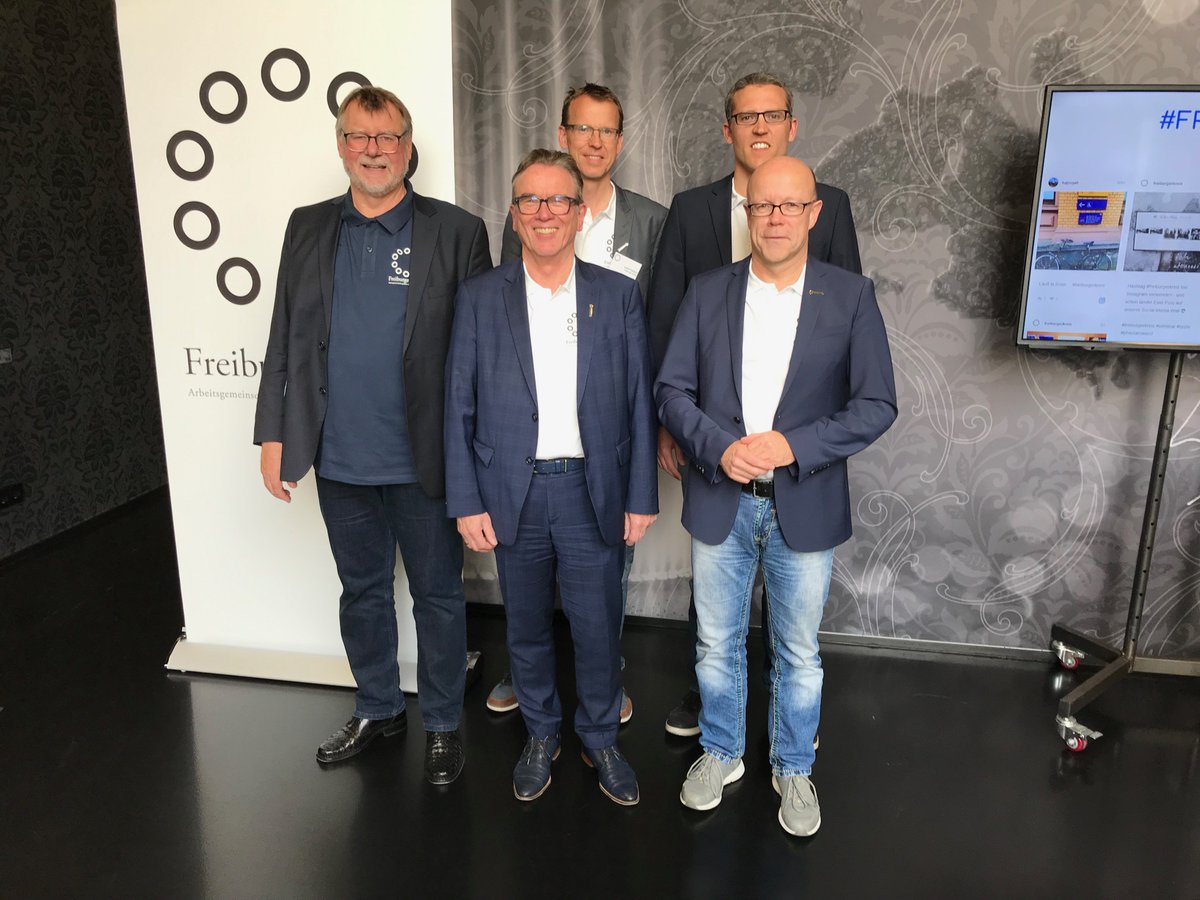 FreiburgerKreis's tweet photo. Alter und neuer Vorstand des Freiburger Kreises. B. Schmidt, H. Beck und A. Kiel wurden von der Mitgliederversammlung wiedergewählt. Herzlichen Glückwunsch. https://t.co/k1uA9Z4CsW