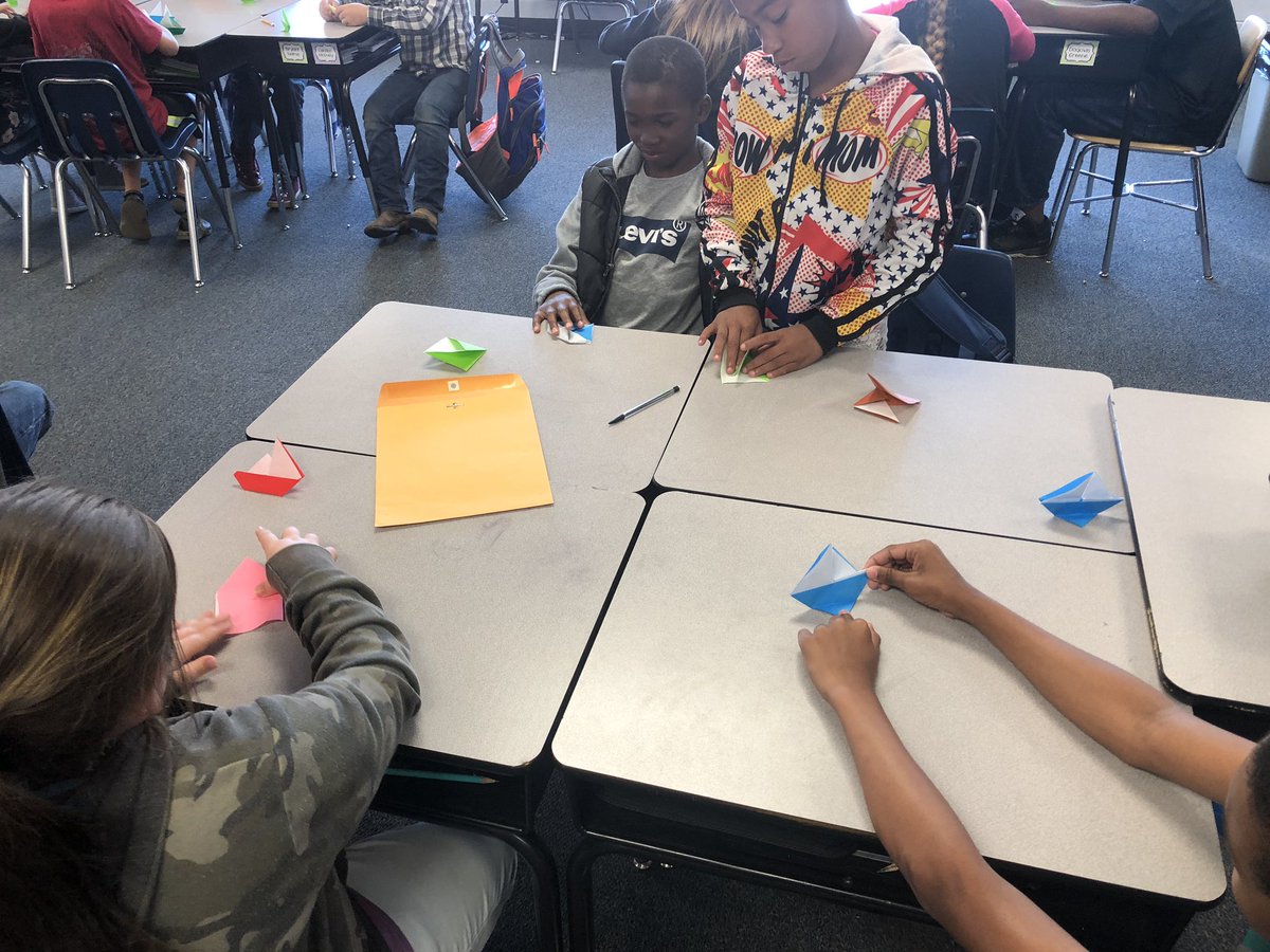 Jamie0733's tweet photo. Reviewing Geometry making sailboats. ⛵️ https://t.co/GcVCxrJWc9