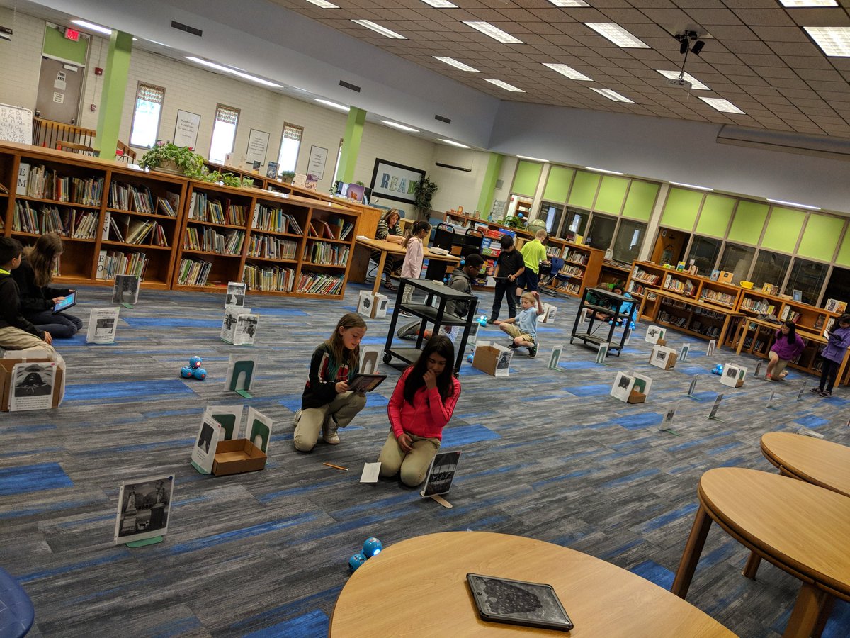 LandisBuzz's tweet photo. 4th grade coding with @DashTheRobot Multiple points of view! #RSSMedia #teamwork #problemsolving @WonderWorkshop @SING_n_teacher @techlandis #RL43 #RL46 #RL47 https://t.co/hHRONEzIlb