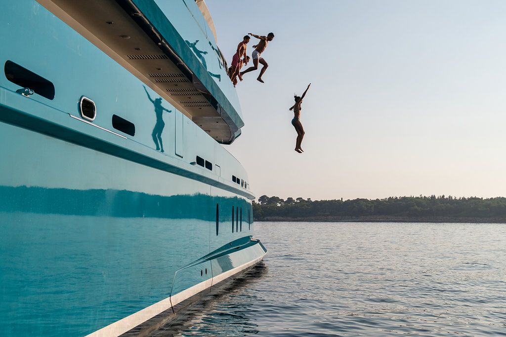 The iconic 85m SUNRAYS is available to charter during the month of June in the West Mediterranean. Providing the ultimate in luxury living, SUNRAYS will deliver a truly unique experience. Contact us for more information. #edmiston #sunrays #yachtcharter #mediterranean