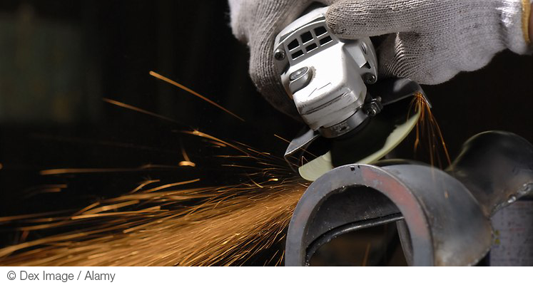 VDEinstitut's tweet photo. #Elektrowerkzeuge sind aus keinem #Haushalt wegzudenken. Doch gerade hier müssen Hersteller ein hohes Maß an #Sicherheit gewährleisten. Wir unterstützen Sie dabei: https://t.co/MsPVuEGbYT #VDEGarten https://t.co/m6ak56UdHm