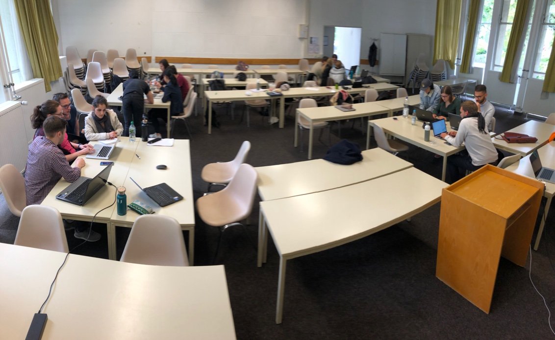 so_proksch's tweet image. Very proud of our Cologne polisci MA students as they compete for programming the best text-as-data measure for Euroscepticism and populism in our class &quot;Analyzing EU Politics with Big Data&quot;!  #Hackathon #textasdata #bigdata @CompPolCologne @WiSoUniCologne @UniCologne