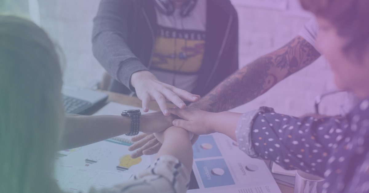 [⭕LIVE] Estamos en directo. Javier Rial nos explica cómo costumizar nuestros #mockup con la nueva plataforma.
👉 bit.ly/2Q9x08H
.
.
#3DCLICK #packagingdesign #diseñografico