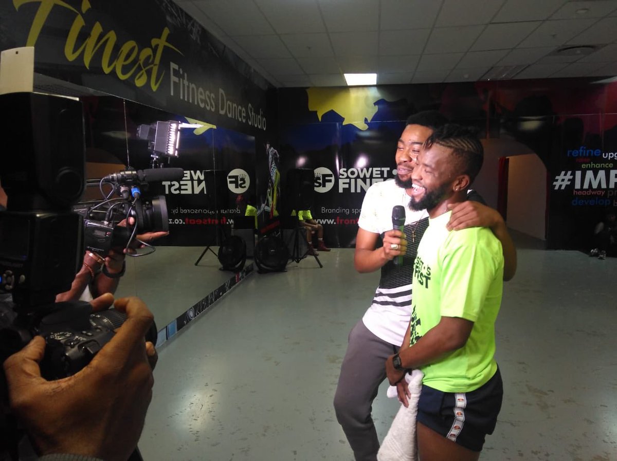 SowetosFinest's tweet photo. Beautiful shoot with @SelimathunziD today talking all things Soweto’s Finest 🔥💯💫❤️🚀❄️🎬🔐

#SgubhuReUp 
#DanceStudio
#FitnessThroughDance
#CharlieComms https://t.co/mKJSP3FpmU