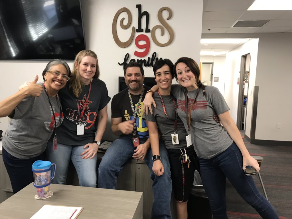 GeorgiaNeel1's tweet photo. The 9 ❤️ Cowboy Fest 2019!  Let’s get this party started! #CHS9Family https://t.co/DcGp50LAIn