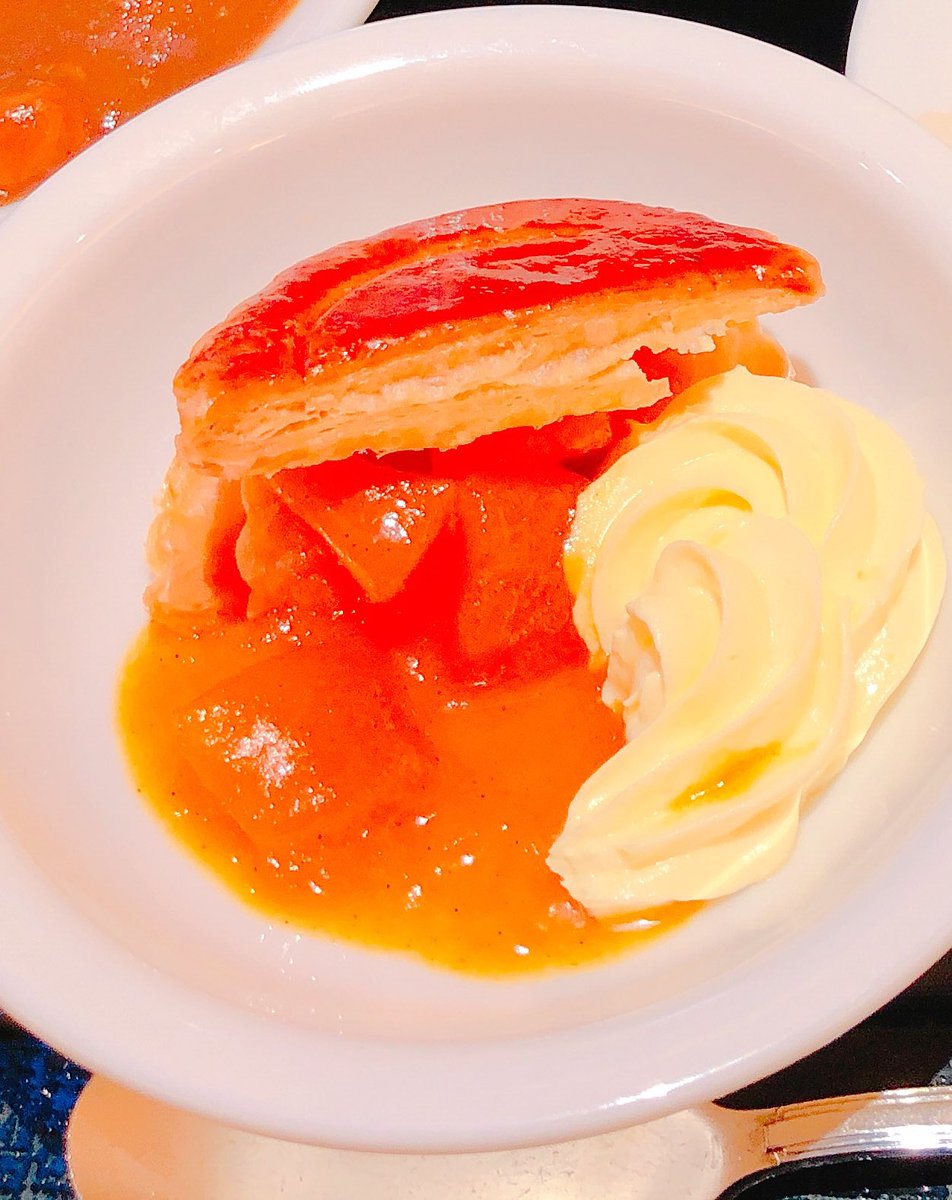 akkunn29's tweet photo. シェフミのこれ美味いから食べた方が良い！！
商品名は忘れたけど、なんとかパイ！

何とかパイ、いっパイ食べてね！！！

以上！ https://t.co/QSNwXFrbAL