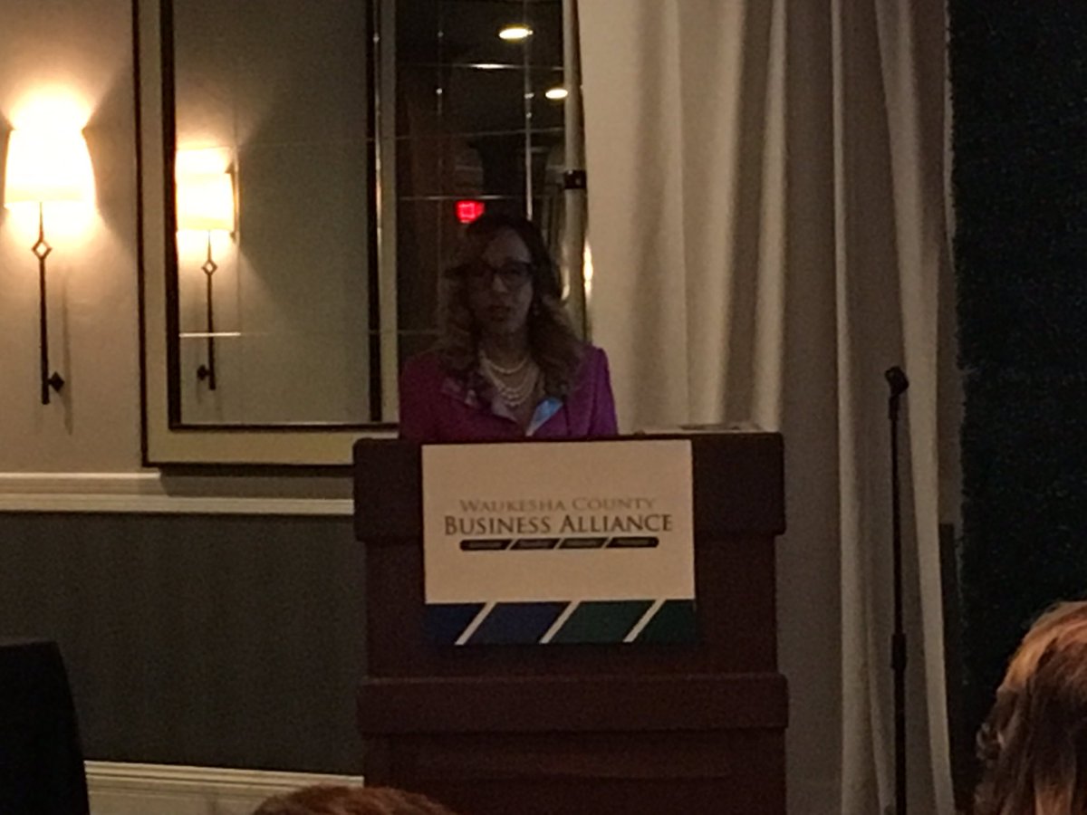 WCBizAlliance's tweet photo. 150 women are at #ProfWomenDev with @maryjdowell1J, founder & CEO of MJ Dowell & Associates. Mary is talking about how perseverance & finding the right support systems can cause the leader within each of us to break through barriers & achieve success https://t.co/xpUkxko1mS