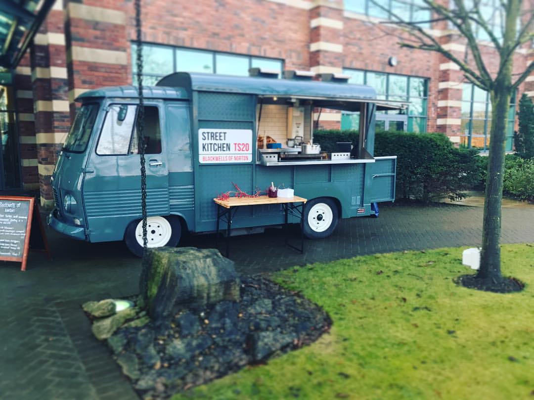 WilkMobCatSys's tweet photo. #mobilecatering #streetfood #catering #foodfestival #festivals #fairs #events #catering trailers #peugeotj7 #foodtruck #hvan #conversion #sellfood #wilkinsons #foodstalls #streetfoodvans #burgervans #pizzavans #mobilefoodvans #foodvans #mobilekitchen #retrofoodvans #citroenhvans https://t.co/tlXnJyZwWA
