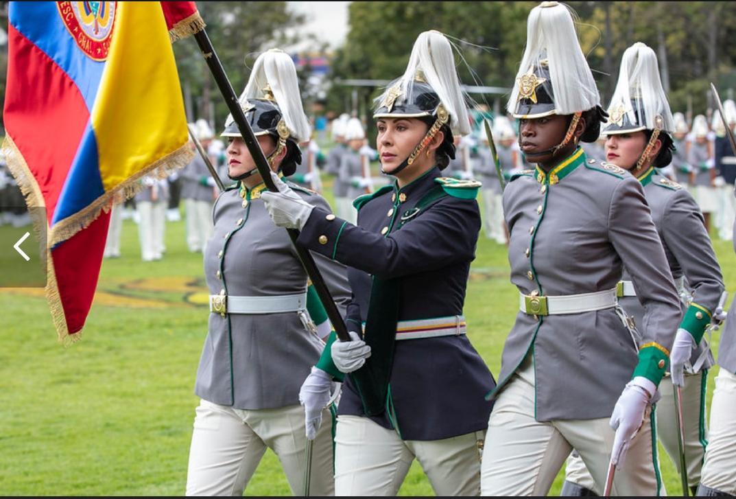 DirectorPolicia's tweet photo. Extendemos nuestro más sincero y fraterno saludo de aniversario #79Años a la @EscuelaDCadetes, 'alma mater' donde se forman nuestros oficiales de policía y de varios países del hemisferio. La #ECSAN, nuestro segundo hogar. https://t.co/PBenIXKJPg