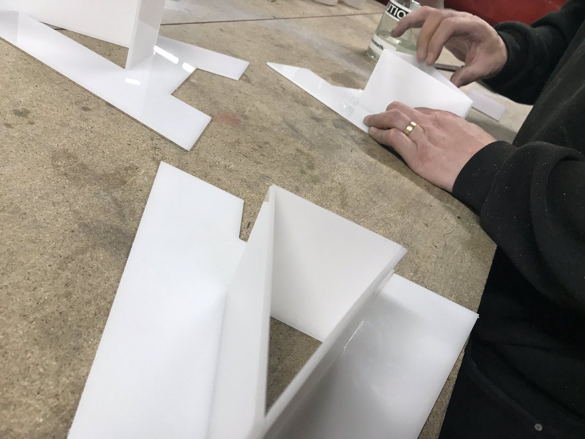 SignFabUKLtd's tweet photo. We are having another amazing day with @makeihsc and the team! Everyday is a school day! #training #makeithappen https://t.co/bODTpsdOoa