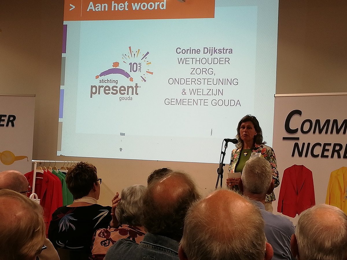<a href="/corinedijkstra/">Corine Dijkstra</a> 'ik feliciteer #Gouda met 10 jaar <a href="/PresentGouda/">Present Gouda</a>, mooi dat jullie onbetaalbaar investeren in onze stad'