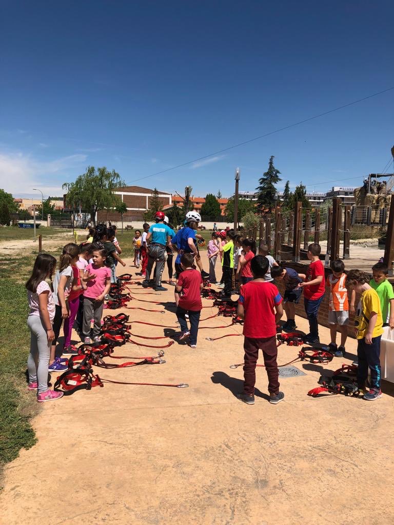 CEIPGonzalodeBerceo tweet media