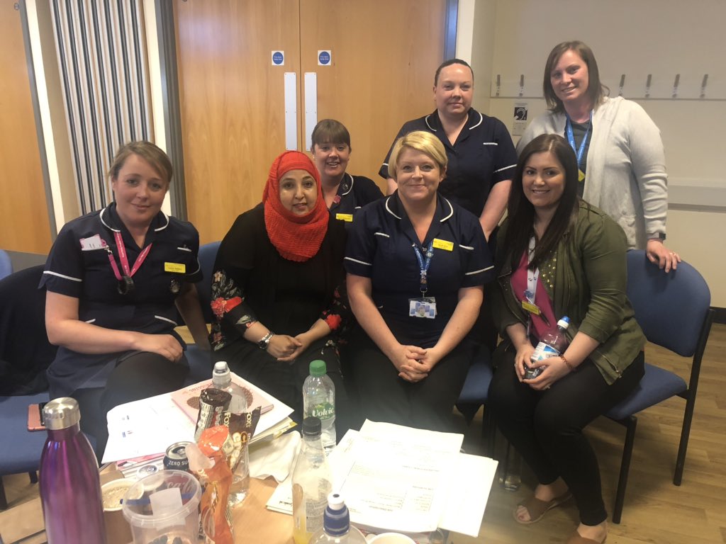 Leaders together. Great day at Clinical Leaders Masterclass @UHDBTrust @hill_karenhill3 @amos663 @Dawnwil79222983 @shaziaparv @donnabird79 #leaders2gether #TeamUHDB #ExceptionalCareTogether