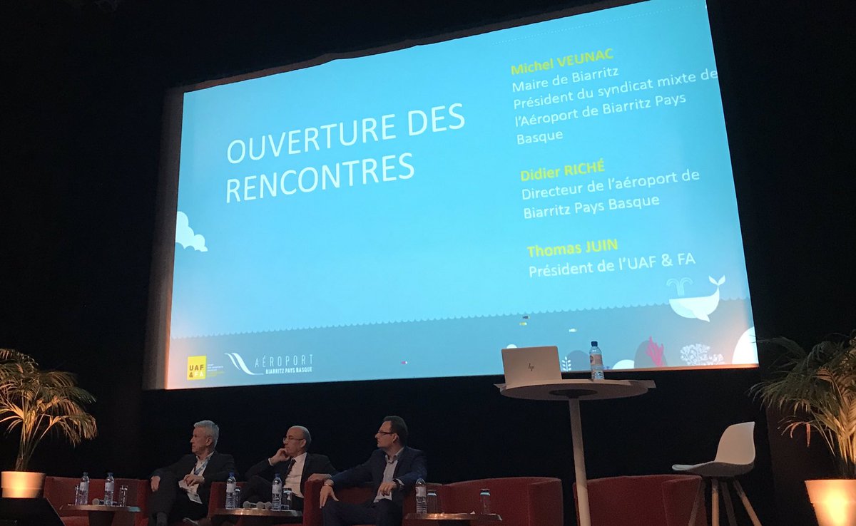 LVerbiguie's tweet photo. Les #data prennent leur envol à Biarritz ! Présentation des résultats de notre étude aux rencontres 2019 des #aeroport français et francophones. La version électronique sera bientôt disponible 📲 Encore merci à tous pour votre collaboration👌 https://t.co/S6MuoyqrMy