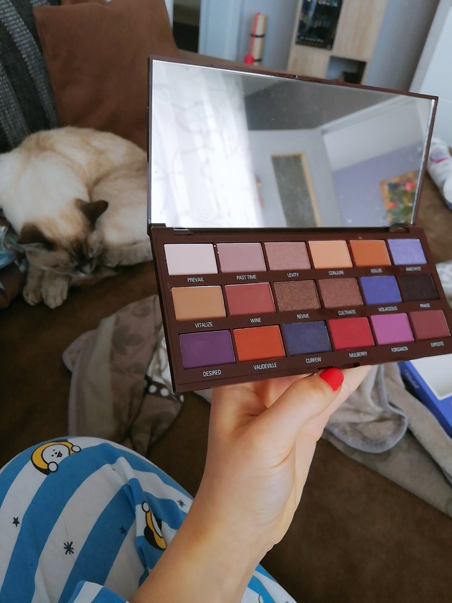 cece8843's tweet photo. 새것의🍉🐱🍑@BTS_twt @BT21_ @BT21_Japan #Chimchim #Chimmy #newGam #makeup #colorful #BT21 #ILovethis https://t.co/CninSRO32Z