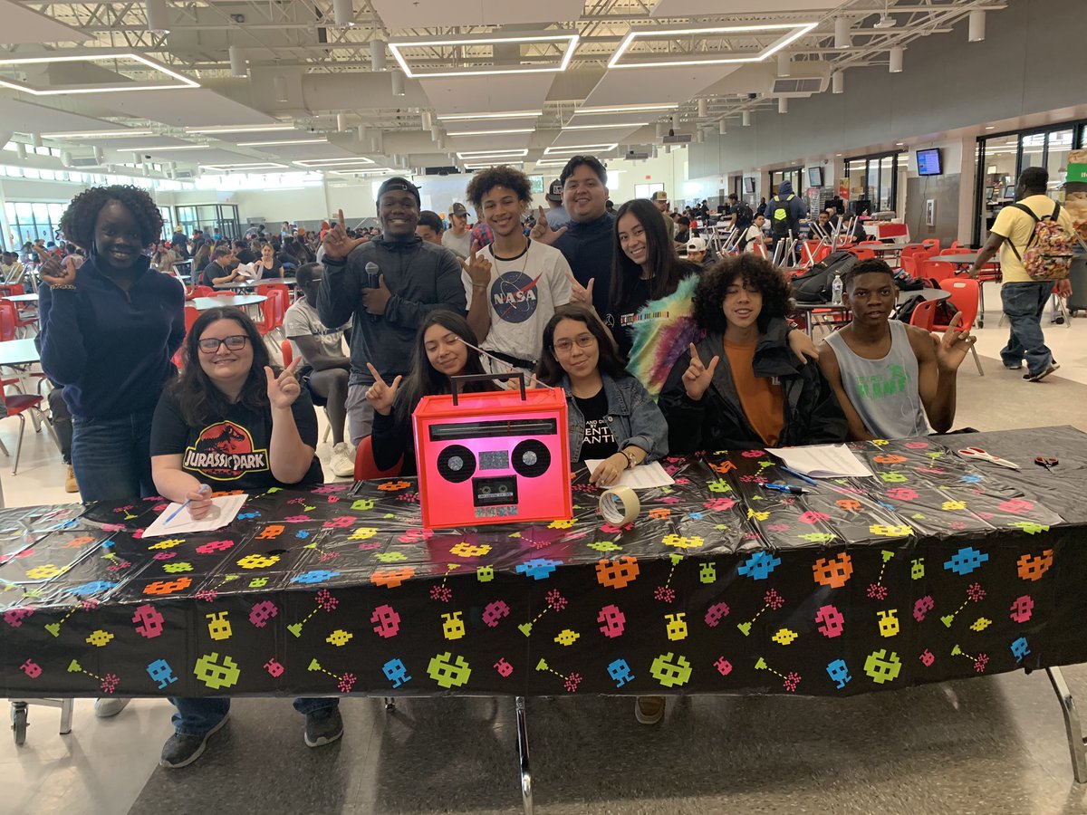 fabenavides's tweet image. Thank you #classof2020 for sponsoring the #SeniorBreakfast 🎓🎓@SamHoustonHS #SamPride @Shhsco19