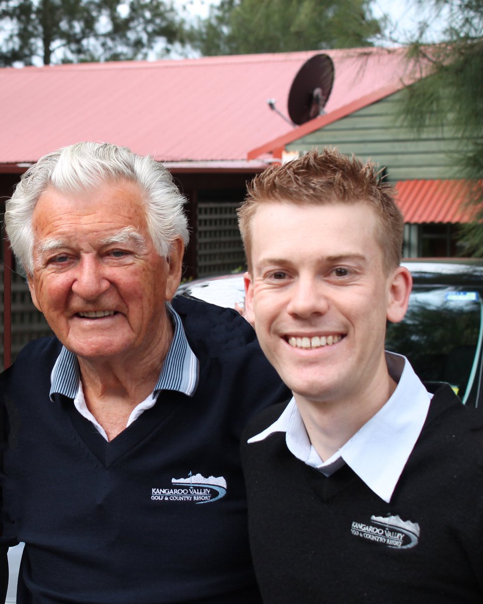 booragal's tweet photo. He just wanted a bowl of chips and to sit out in the beer garden. (📷 2012) #RIPBobHawke #PrimeMinister #RIPHawke #Australia https://t.co/3GncW9muB4