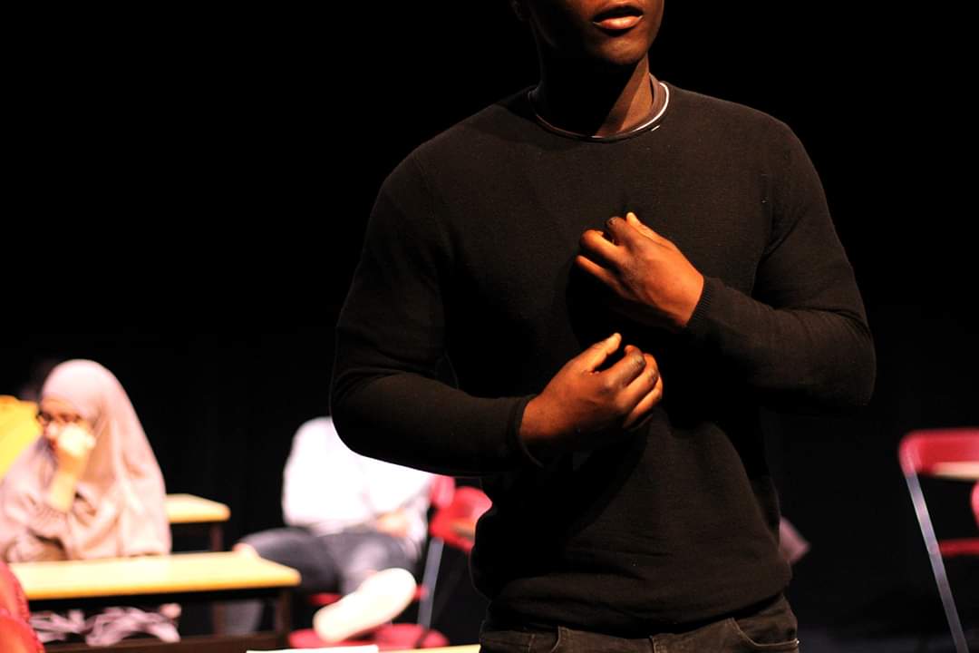 paulinerousse's tweet image. "L'autre et moi" ce soir et demain au @TheatreDeLiege !
Projet culture-école mené avec des élèves des écoles de #Liege dans le cadre d'#atlasoftransitions 🌍
Sur scène, ils abordent les thématiques de l'#identité, de la #migration et de la #discrimination.