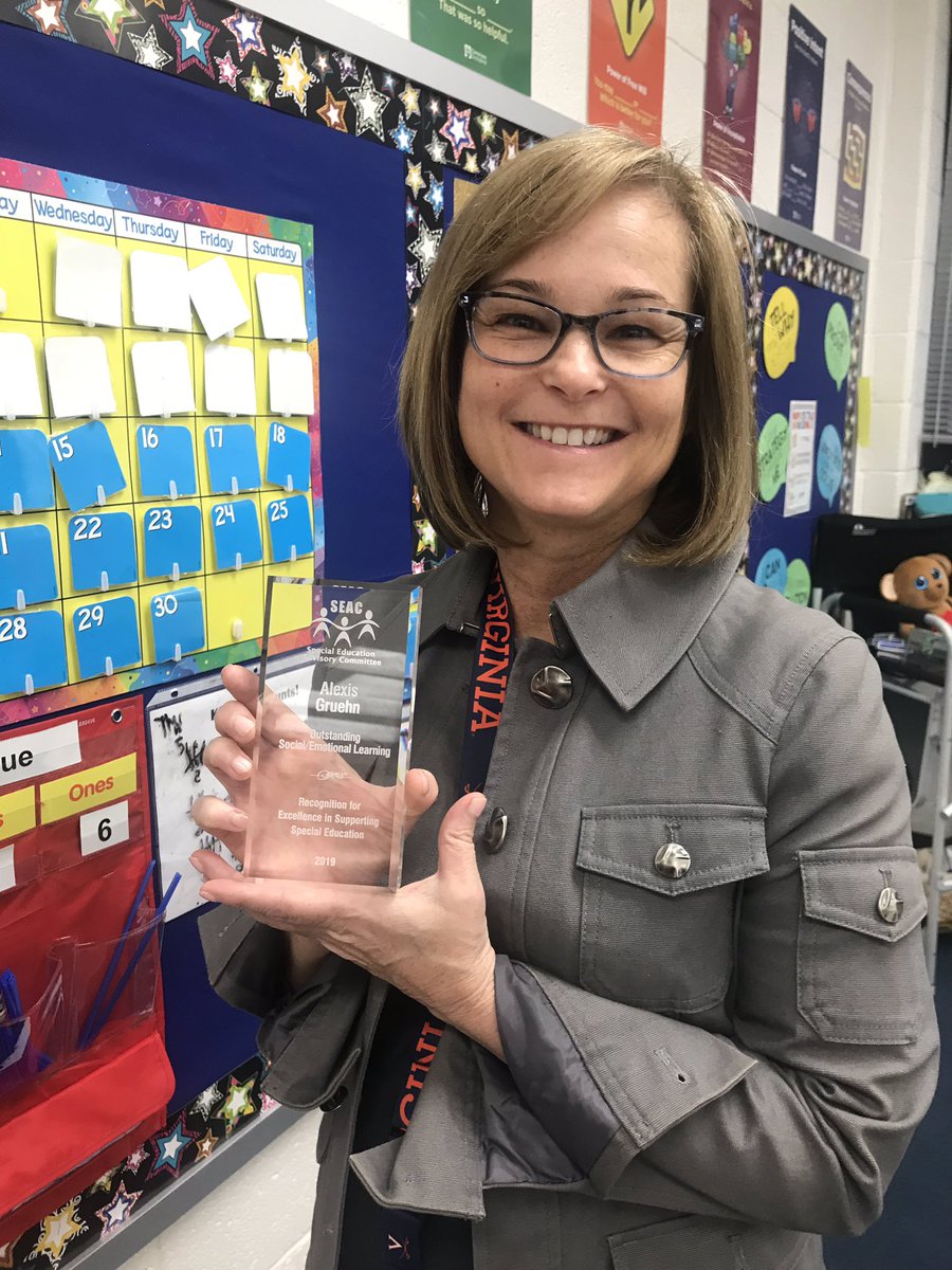 Horizon_PTA's tweet photo. 💐Congrats  Mrs. Alexis McGeehan Gruehn https://t.co/YsNC9vePJf