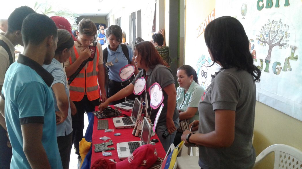 UrbanejaCbit's tweet photo. Tutores CBIT del Estado Anzoátegui presentes en el Congreso Pedagógico Estadal @Fundabit @vane_prieto @MPPEDUCACION @SalaAnzoategui https://t.co/ngCIhVCI2w