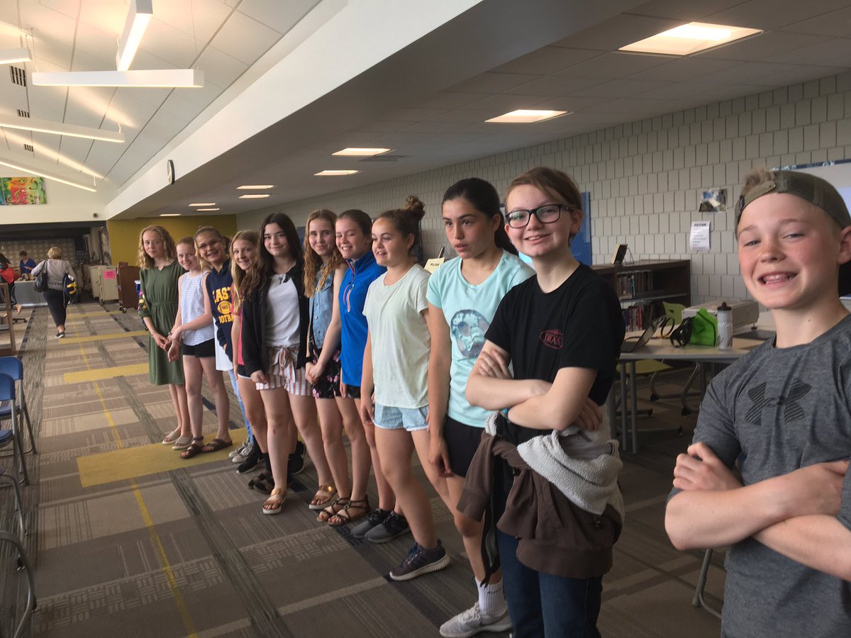 AMoreyEGR's tweet photo. Two excited bunches of Breton Bulldogs: 1) Current 5th graders eager about what is to come 2) Current 6th graders confident to share in the wisdom they have learned this year @egrpschools https://t.co/VaC61xdGMl