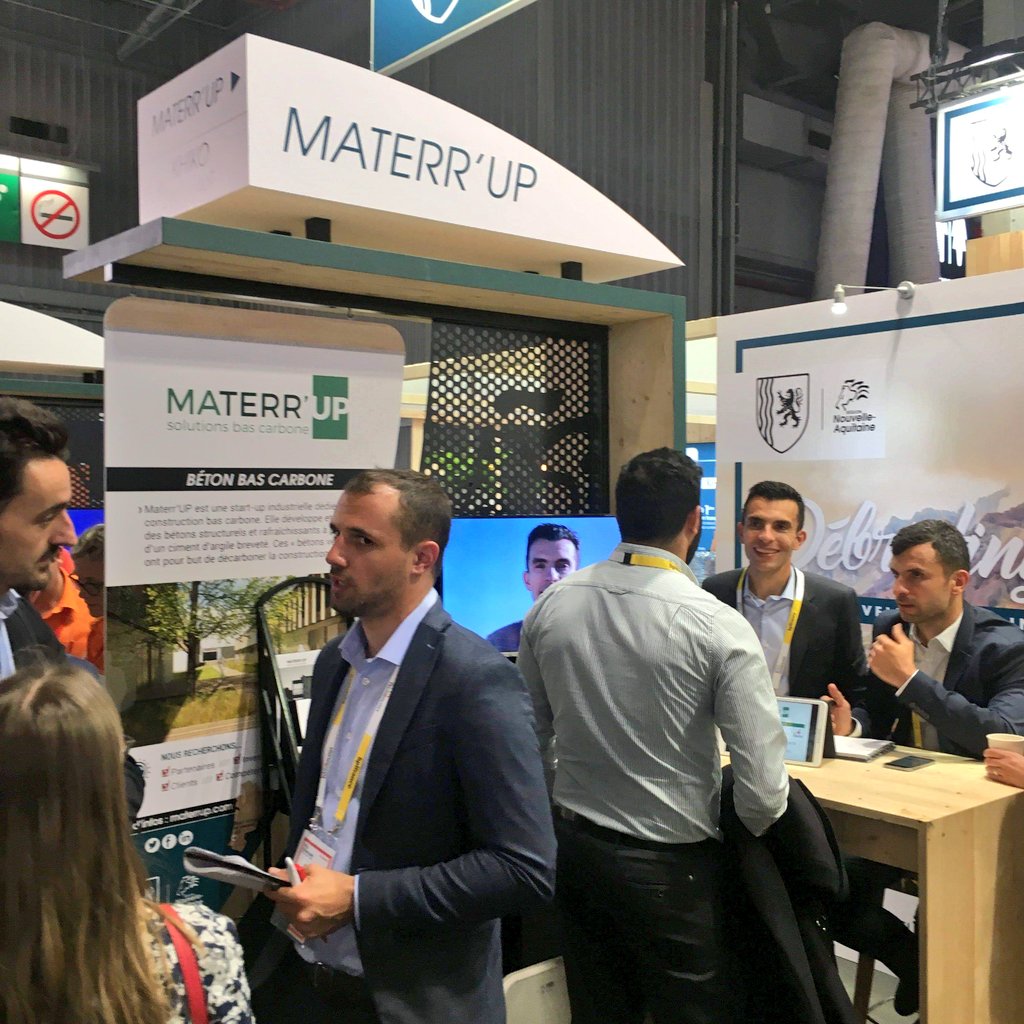 FrenchTechBdx's tweet photo. 🚀 Retrouvez quelques-unes des pépites de l’écosystème sur le stand de la @NvelleAquitaine au Hall 1 H51 🤝

➡️ @ST37fr
➡️ @MaterrUp
➡️ @NeopAssistant
➡️ @Go4ioT

La liste des #startups 👉 https://t.co/d6Pp2UTHGN https://t.co/1h16uiXGB5