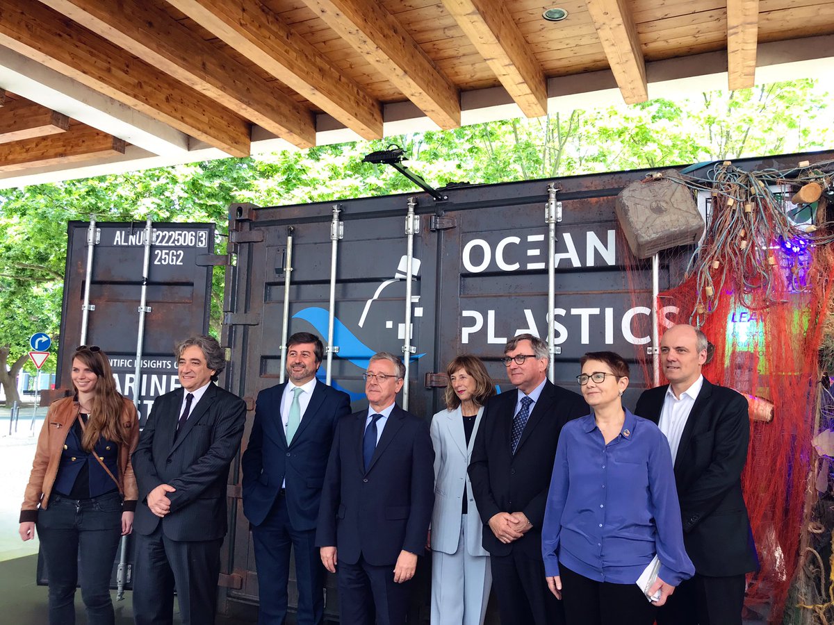 OceanoAzulF's tweet photo. Opening day of the #OceanPlasticsLab at #pavilhaodoconhecimento, we heard about tackling the #PlasticPollution problem, the power of science, & each of our responsibility to change behavior for a better future, all in the spirit of #EuropeanMaritimeDay https://t.co/LIMVxcWWp6