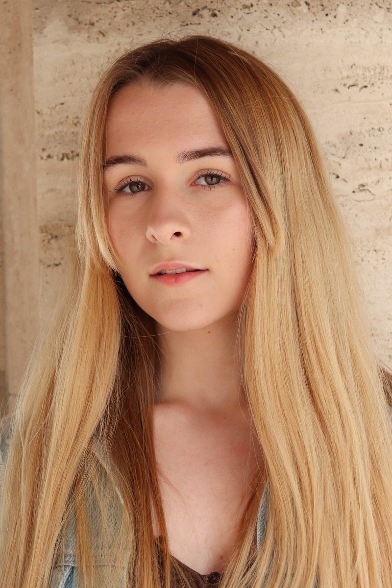 DeeBossTalent's tweet image. Stunning new Model Card Shots for Daisy by @EKG_photos #Model #TeenActress #DeeBossModels #TeamDB @DaisyGraceG1 @TraceyDeeBoss @ConnieDeeBoss @RosieDeeBoss deebosstalent.com/ShowModelPortf…