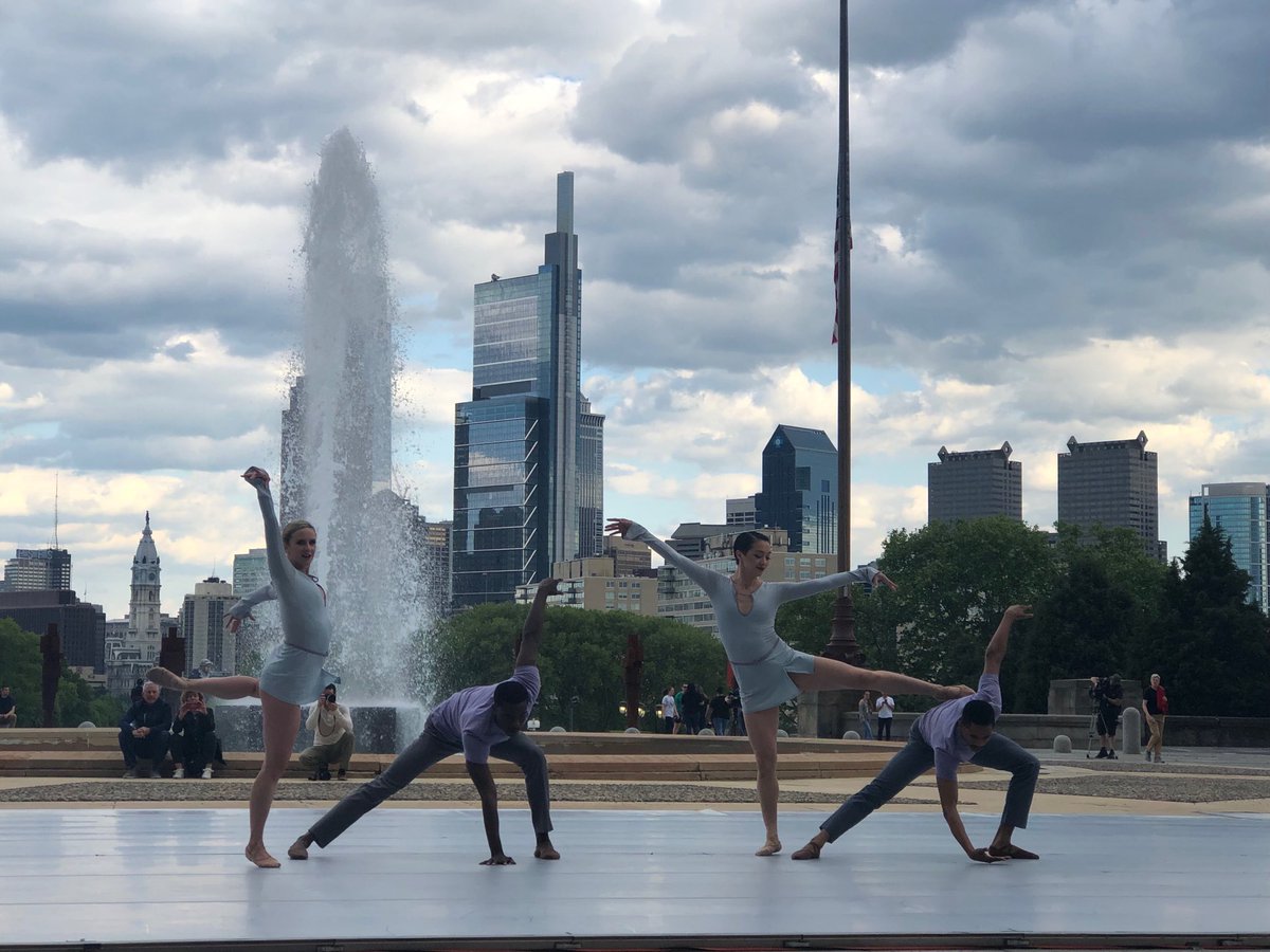 JudileeReed's tweet photo. #balletx on the steps of the #pma #philadelphia #williampennfdtn https://t.co/GGx5qx0n3I