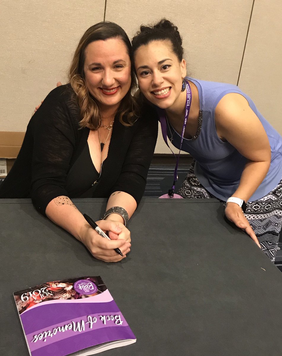 LockettSimone's tweet image. I was blessed to meet a legend today! I’ve been reading her books for over 10 years and she is the sweetest lady! 💕 #BLC19 #fangirlinglikecrazy @JLArmentrout