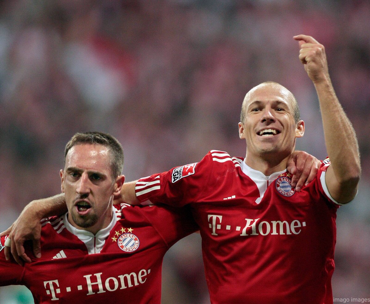 FranckRibery's tweet photo. Today vs. 2009 – it doesn't feel like it's been ten years but you know what they say: Time flies when you're having fun. 🙌🏼⚽🔥 #Robbery @ArjenRobben https://t.co/iEMnxUSILJ