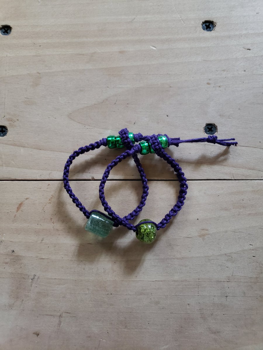 knottyintrovert's tweet photo. Forgot this stash of gorgeous glass beads, perfect for bracelets; here's the first pair, #staytuned for more! #darkpurple #hemptique #hempcord #hemptiquecraft #hemptiquecrafter #glassbeads #handmade #macrame #squareknots #hempbracelets #hempjewelry #knotty_introvert_creations https://t.co/y6goHoEH4B