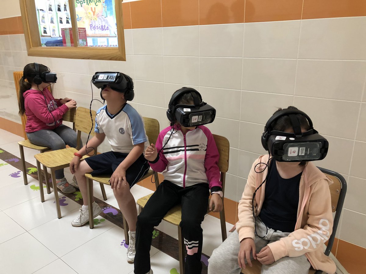 laencarnacionpb's tweet photo. Gracias @crfptic por hacernos crecer...
Nos quitamos las gafas de momento... pero habrá que seguir con los ojos bien abiertos... #pieexplora1819 https://t.co/2wc0b8UgWg