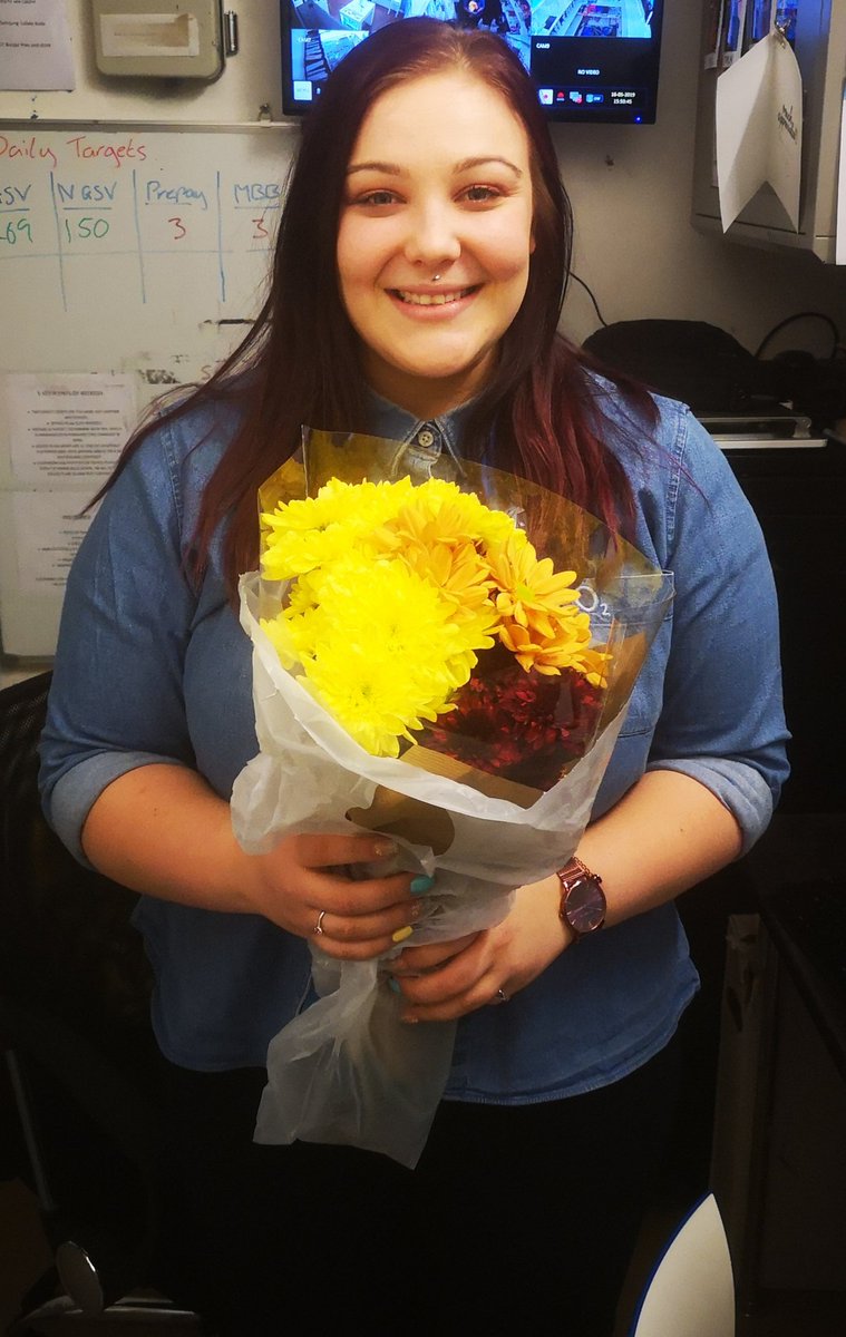 Well done Heather, great customer service giving the customer a great new simo deal and recieving some flowers as a Thank you 😁 <a href="/neilstorey1/">Neil Storey</a> <a href="/lindasfjones/">Linda Jones</a> <a href="/TalkDirectLeeds/">Talk Direct</a> <a href="/ajleems/">Andrew Leeming</a> <a href="/daleclark22/">Dale Clark</a>