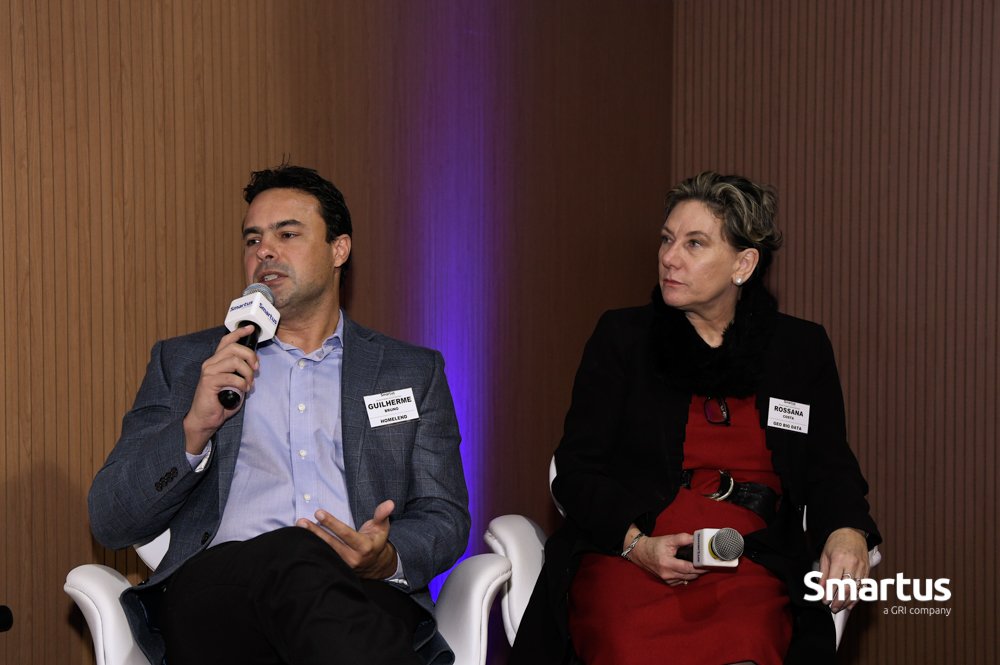 smartusbr's tweet image. Neste momento, começam as discussões simultâneas. Na Sala Future, as novas formas de financiamento, análise de crédito e seguros para o mercado imobiliário; na Sala Revolution, a tecnologia como dinamizador da economia colaborativa no setor. #SmartusProptechSummit #Proptech #SP