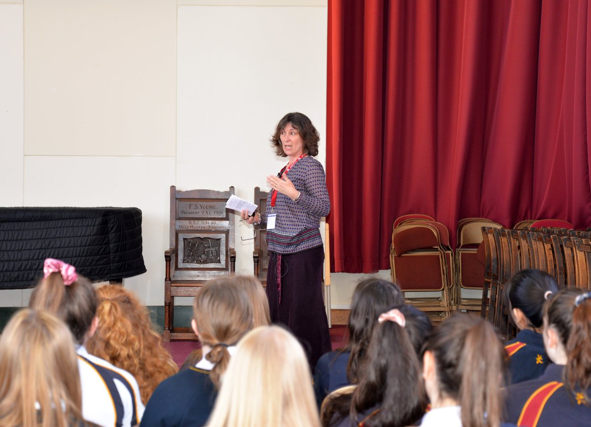 BSCollege's tweet photo. Thank you very much to @Cheryl_Cruwys for her highly informative & important talk to Yr 10 pupils this afternoon, raising awareness of breast density & spotting cancer symptoms #breastcancer #FindItSmall https://t.co/vCGZ6abuab