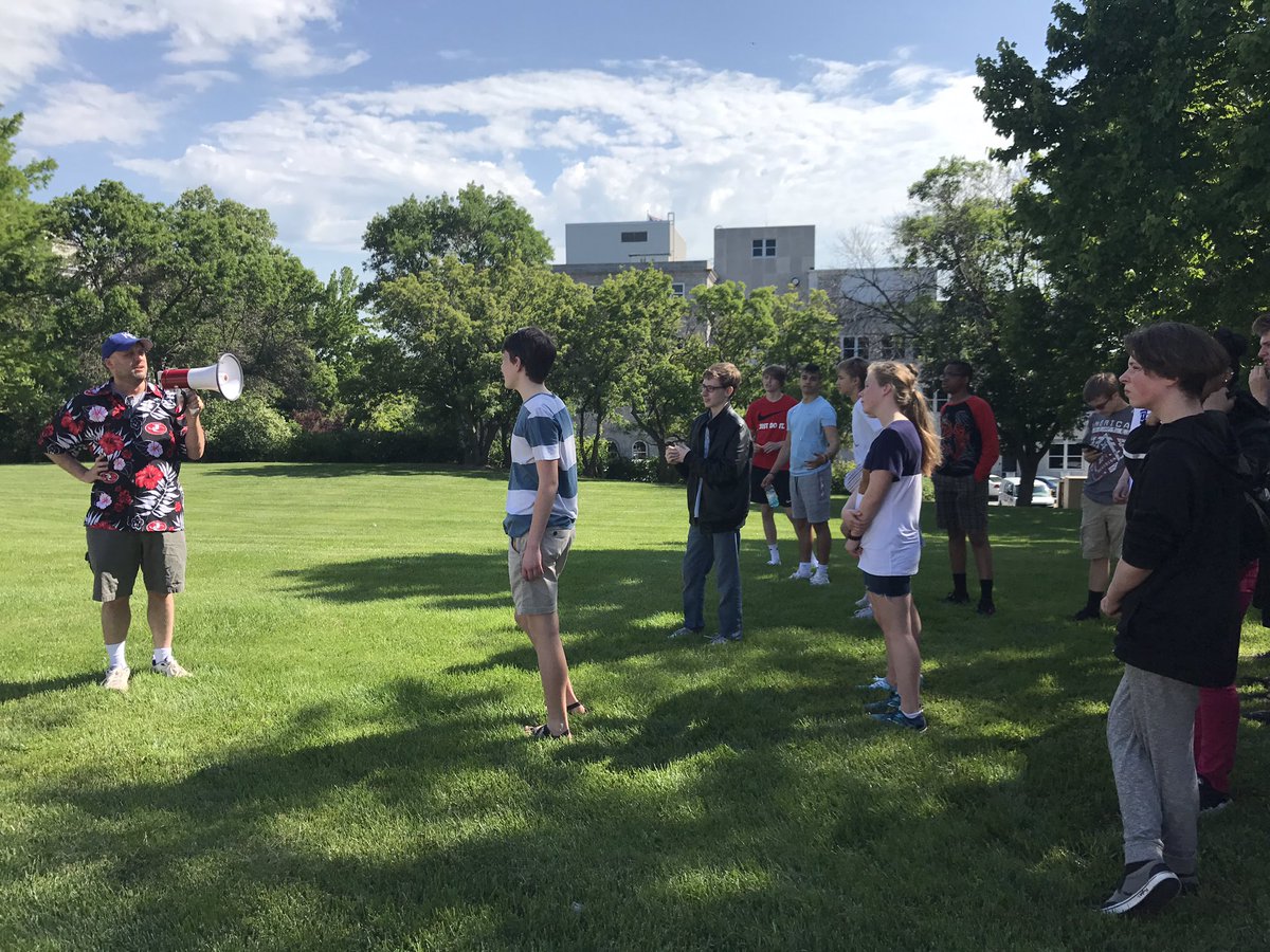 mrmiriani's tweet photo. It's time for the Tabb Tourpalooza! Checking out local historical spots in our town! #Si9GC https://t.co/5P0bhAIYS5