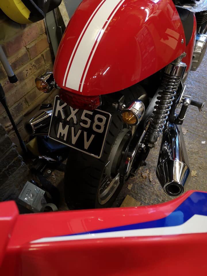 LaMinx541's tweet image. My friends garage was broken into last night (in Hampshire). All three of his motorbikes were stolen... please can we get these photos shared? Thanks