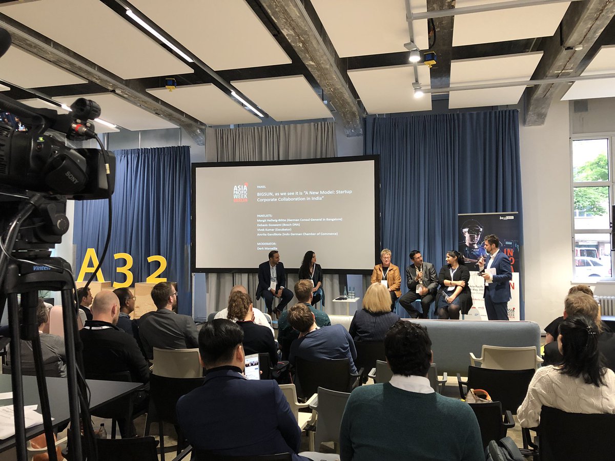 BerlinPartner's tweet photo. Today at #AsiaPacificWeek: Corporates meet Startups #EntrepreneursForumBerlin @Siemens #apw19 https://t.co/ZuEBkPgtH0