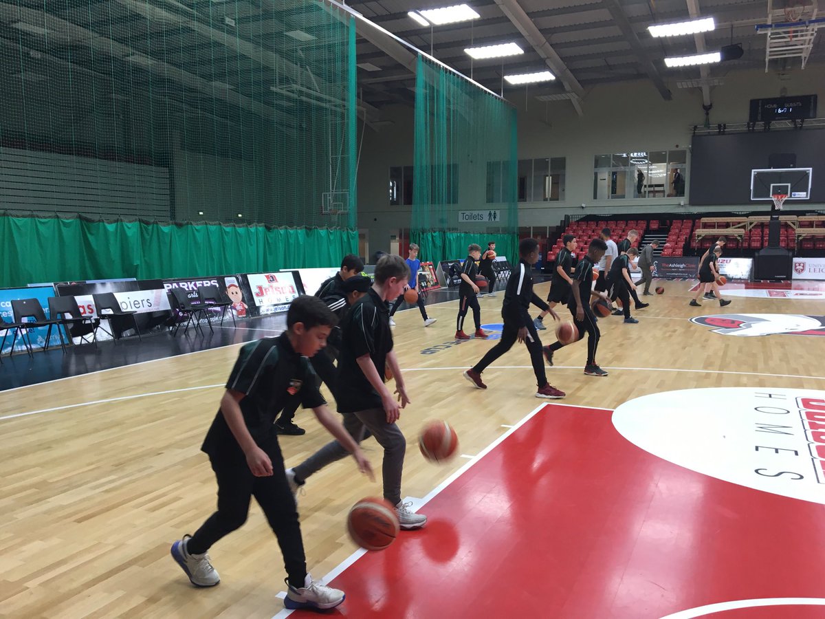 Dribbling skills ⛹️‍♂️ #crossover#’One Team Leicester’ 💪👍