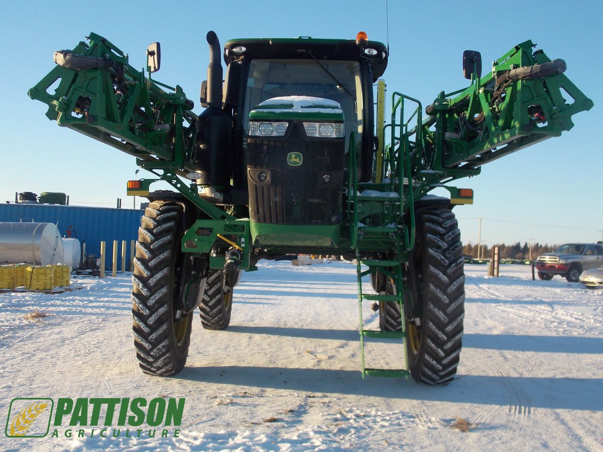 PattisonAg's tweet photo. #SpringSprayerSaving deal of the day! 2017 John Deere R4045 with 120' Boom, 20" Spacing, 1600 Gal S/S Tank, Fence Row Nozzles, Traction control and more! Stock #200478. $465,200 CAD. Located at #RUSSELL, MB give us a call at 204-773-2149 or stop by and check it out! #SprayAndSave https://t.co/PsYs1rJLfi