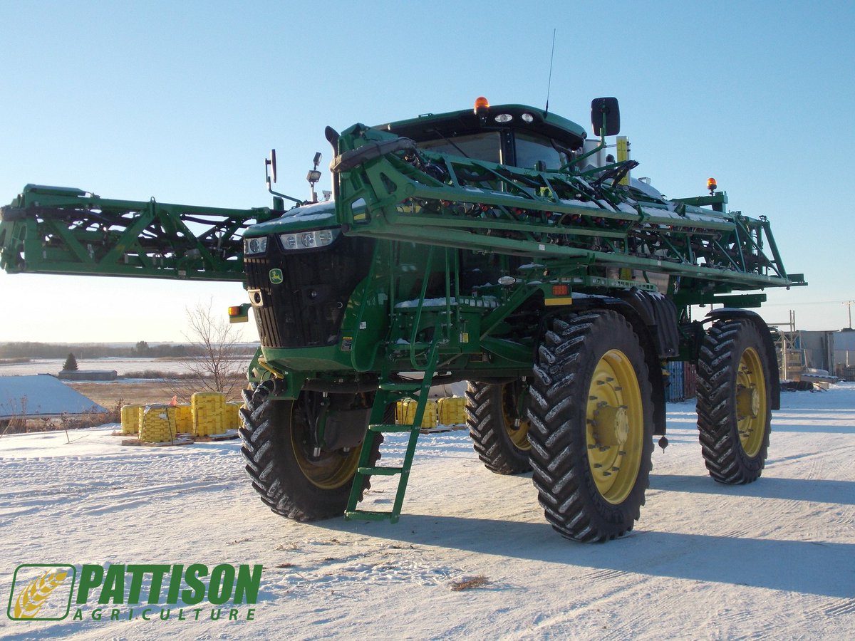 PattisonAg's tweet photo. #SpringSprayerSaving deal of the day! 2017 John Deere R4045 with 120' Boom, 20" Spacing, 1600 Gal S/S Tank, Fence Row Nozzles, Traction control and more! Stock #200478. $465,200 CAD. Located at #RUSSELL, MB give us a call at 204-773-2149 or stop by and check it out! #SprayAndSave https://t.co/PsYs1rJLfi
